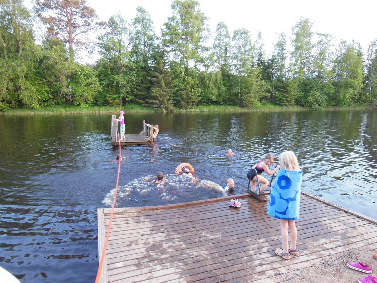 Maalaiskartano Pihkala Hotel Kestilä Exterior foto